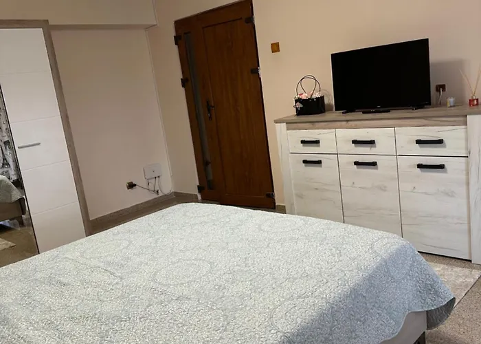 Geany Ultracentral * 크라이오바